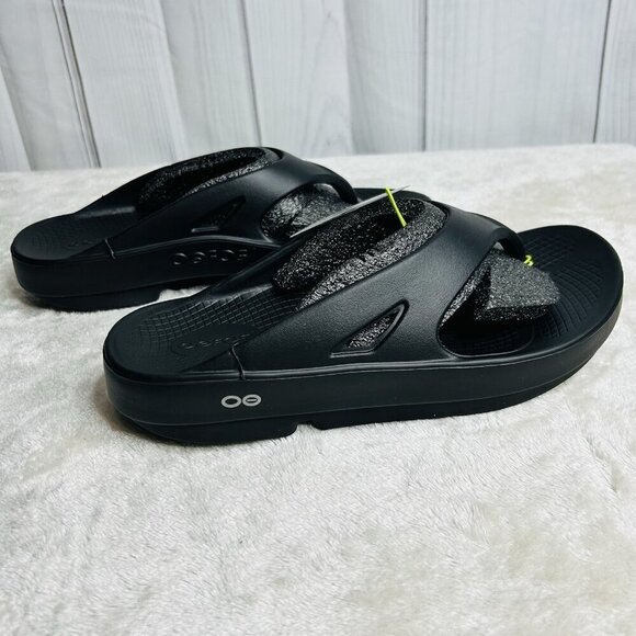 OOFOS Unisex OOriginal Thong Lightweight Regular Sandal Black Sz M9 W11